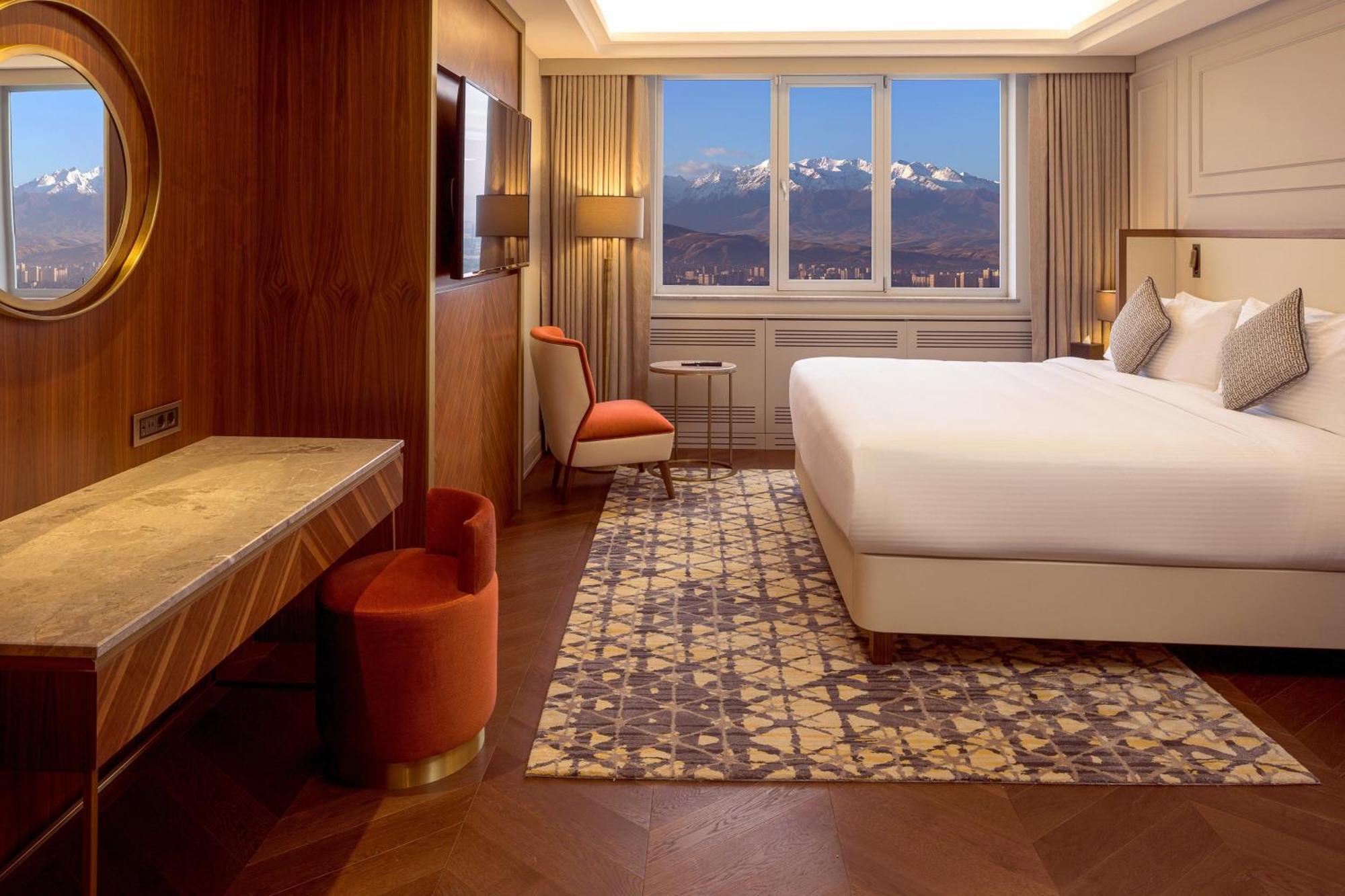 Sheraton Бишкек Екстериор снимка